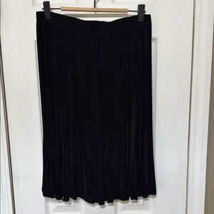 Elegant Black Pleated Skirt